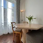 Au Coeur De *